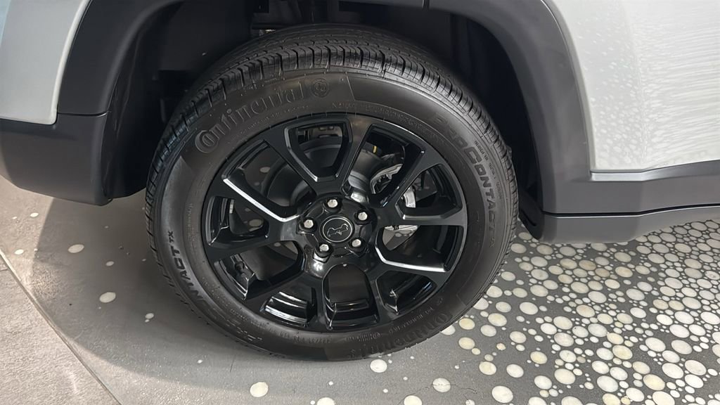 Used 2025 Jeep Compass Latitude w/ Altitude Special Edition image 7