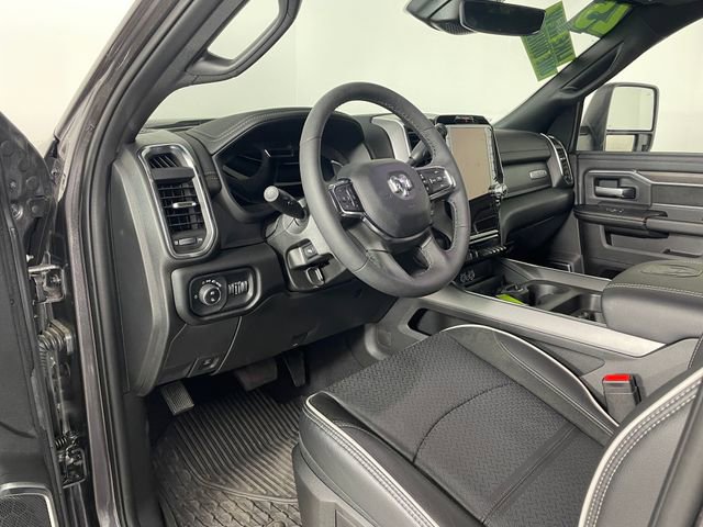 Used 2025 RAM 3500 Laramie w/ Towing Technology Group AWD/4WD image 3