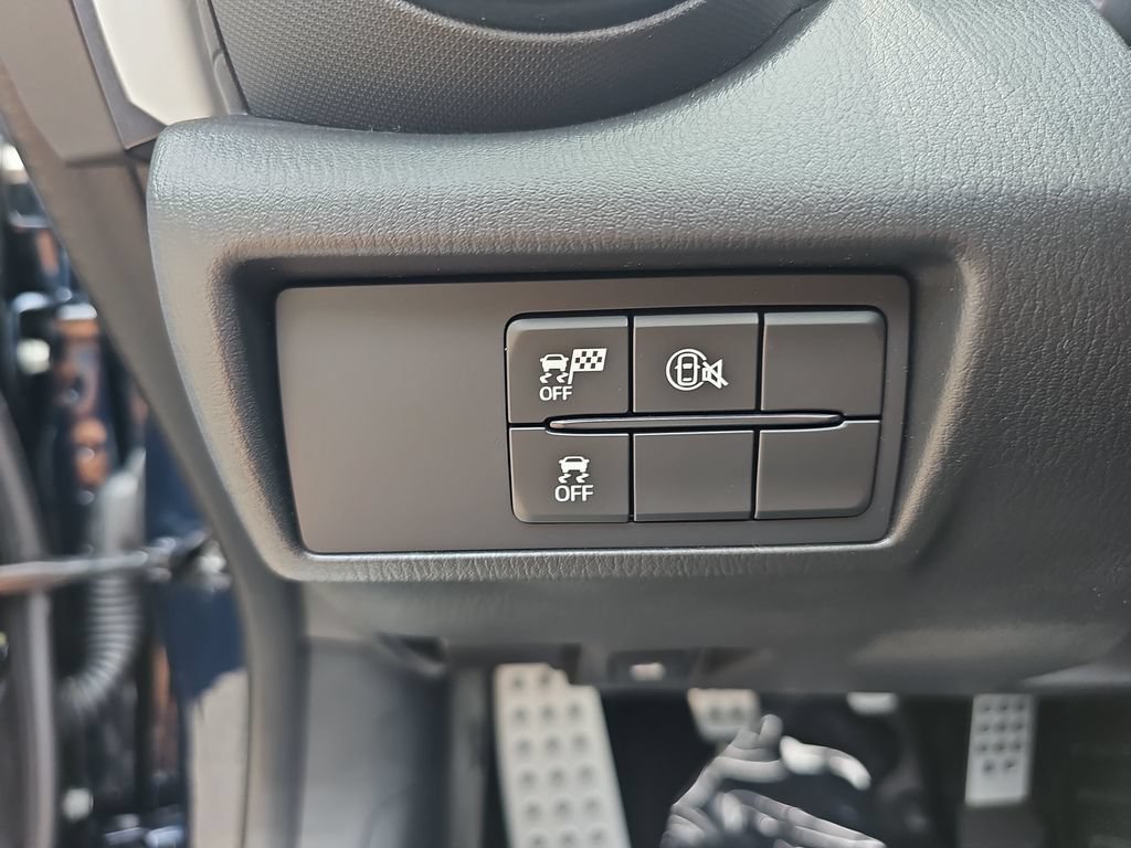 New 2026 MAZDA MX-5 Miata Club w/ Interior Package RWD image 16