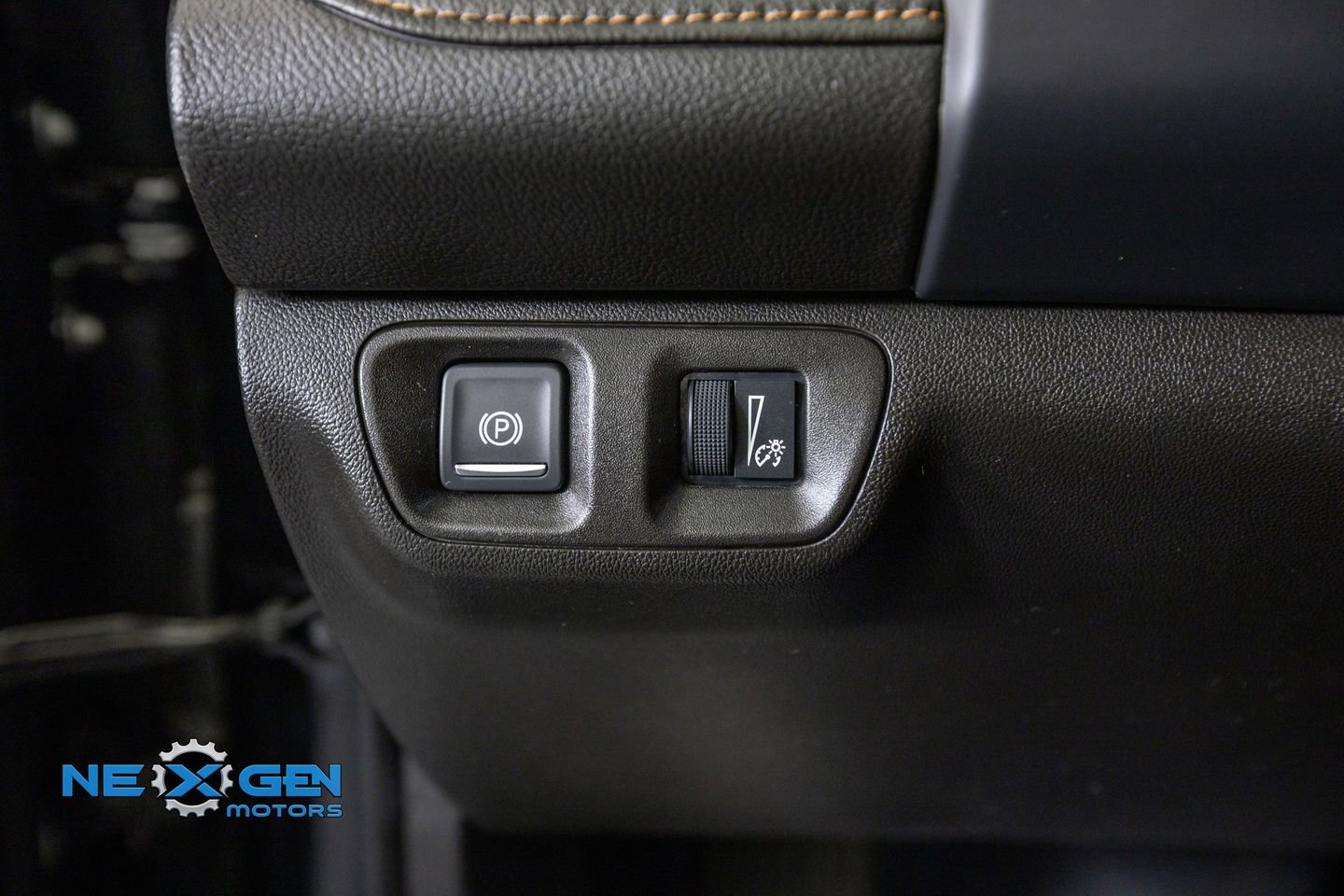 Used 2023 GMC Acadia AT4 w/ LPO, Floor Liner Package AWD/4WD image 13