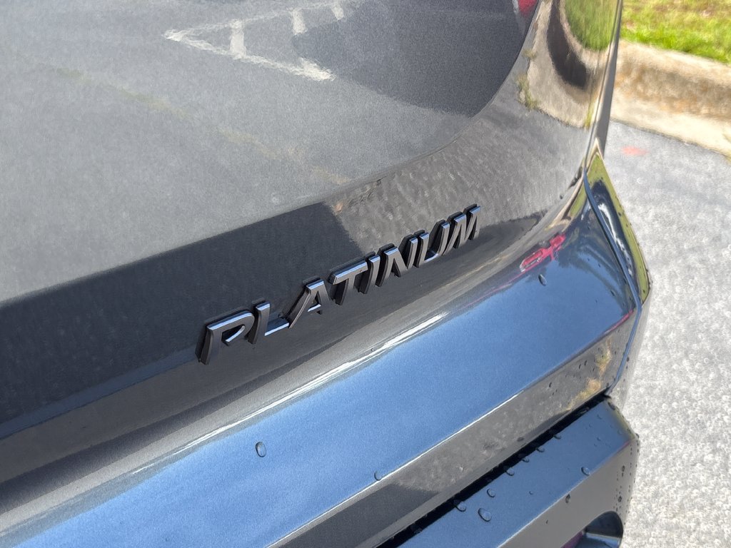 New 2026 Nissan Pathfinder Platinum FWD image 22