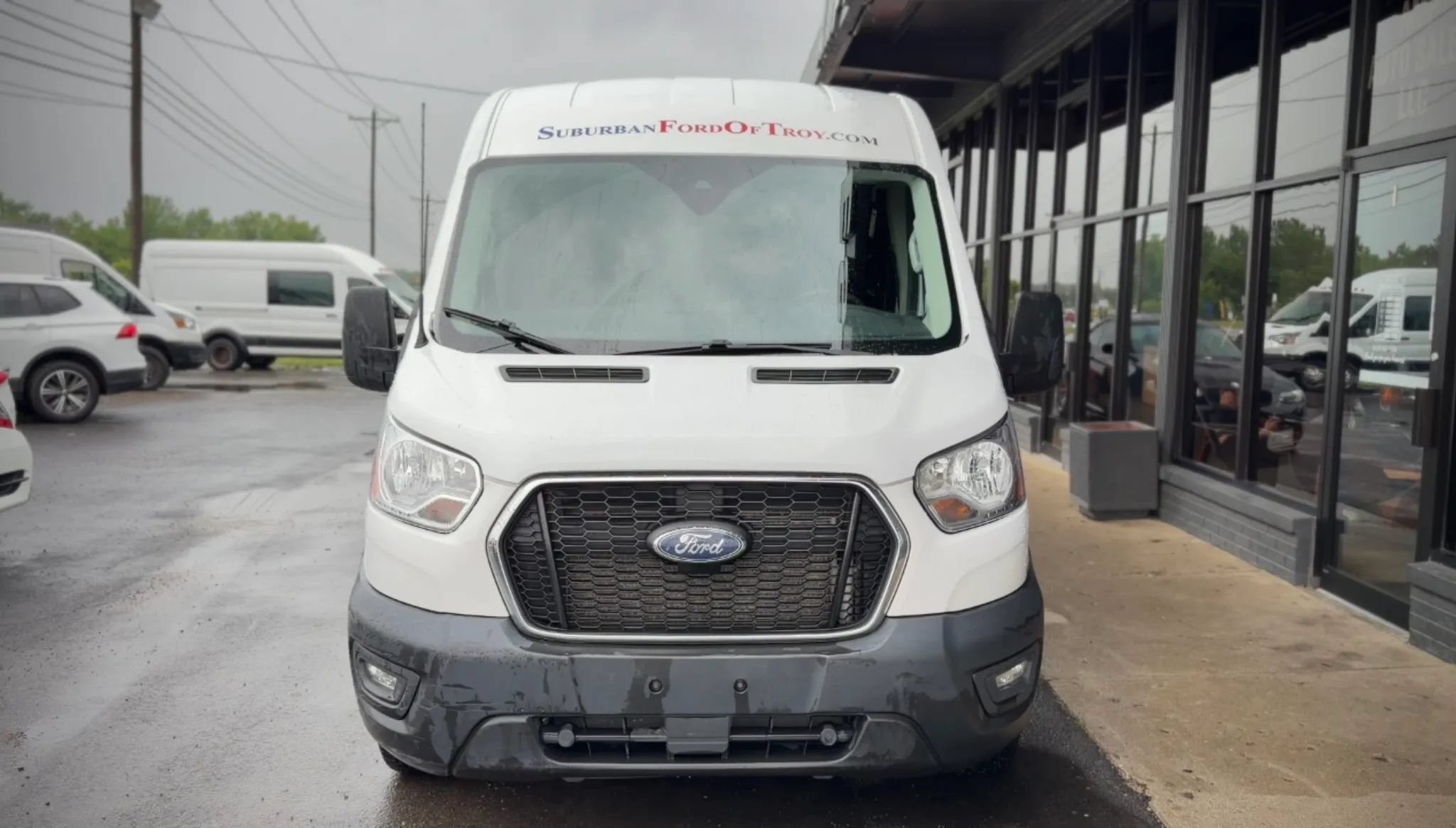 Used 2022 Ford Transit 250 Medium Roof w/ Interior Upgrade Package RWD image 6