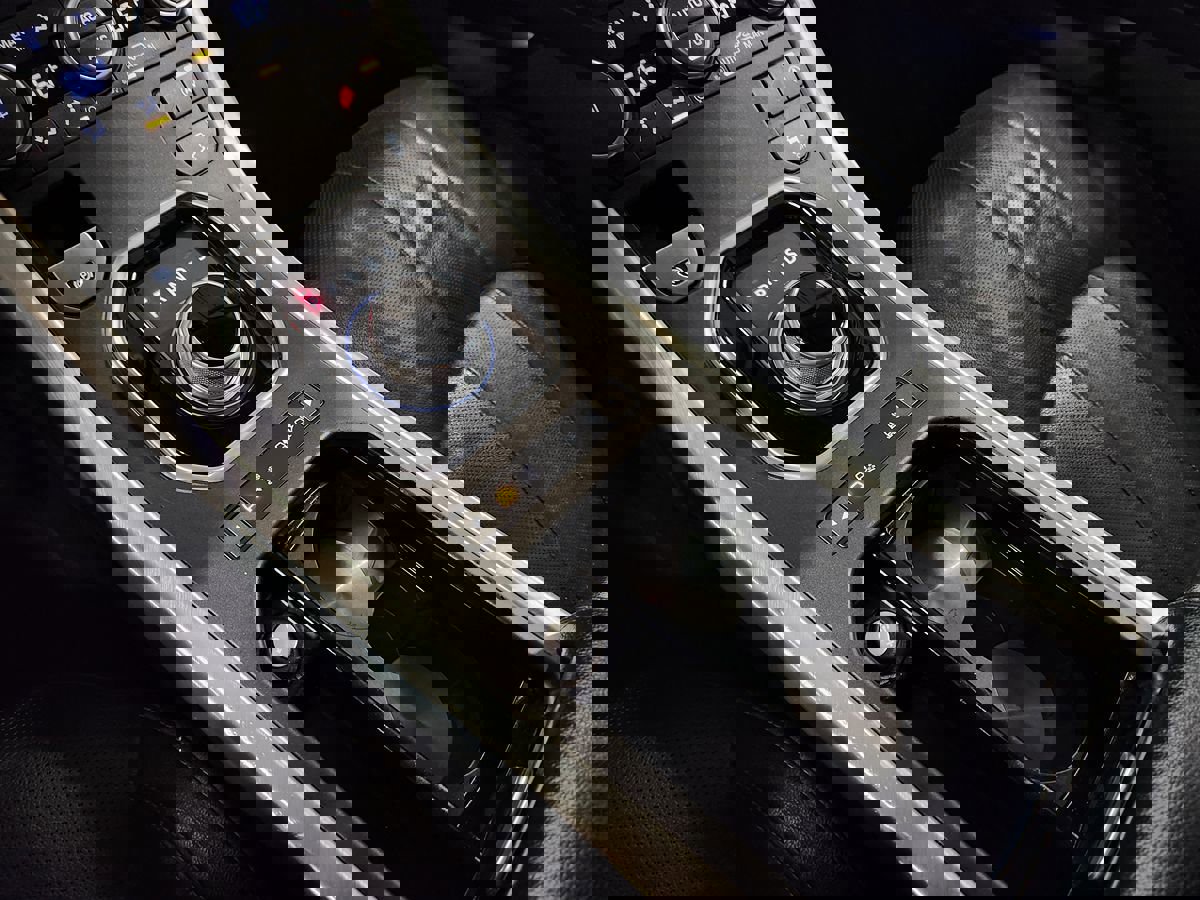 Used 2016 Land Rover Range Rover Evoque SE Premium image 38