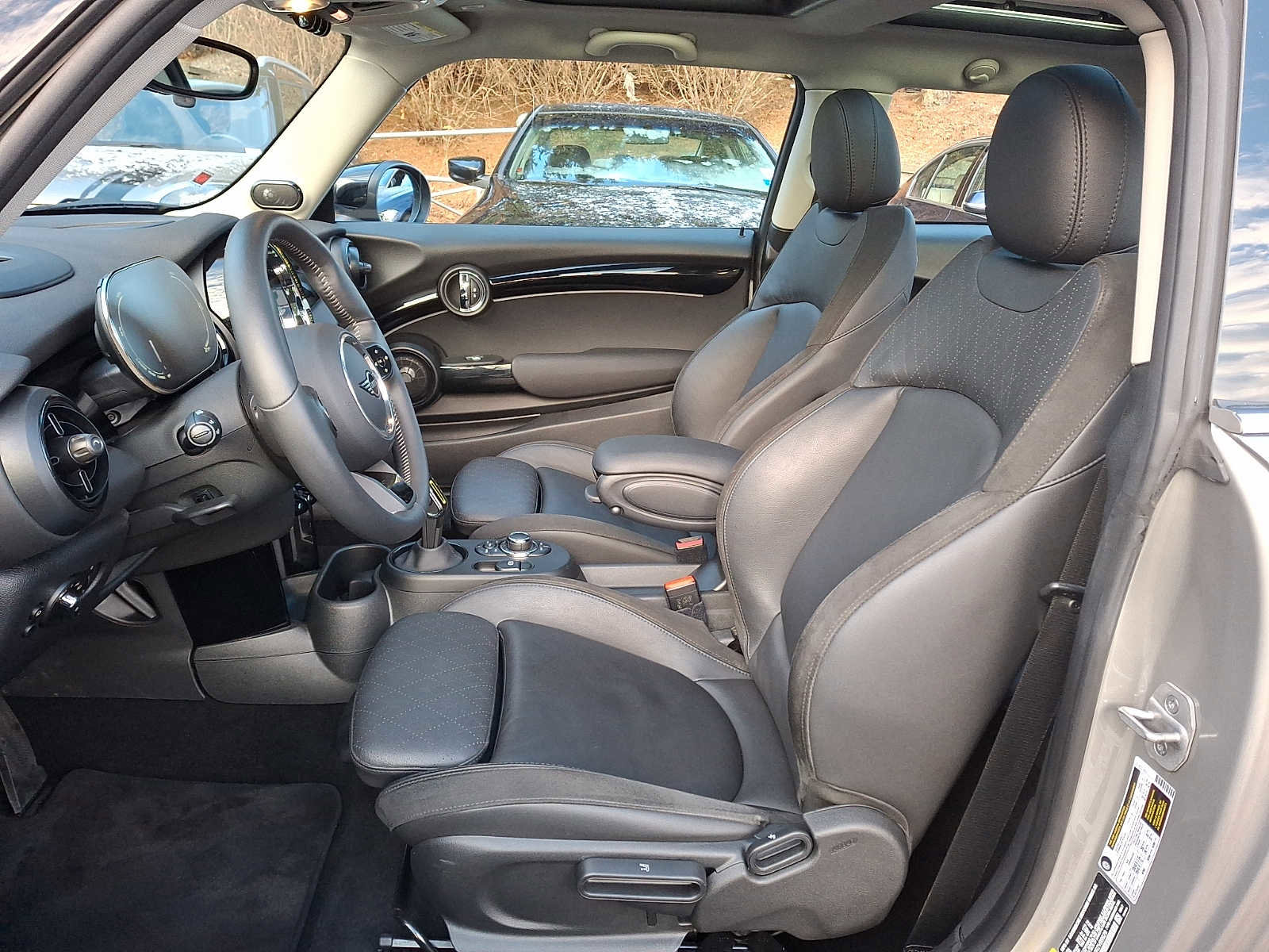 Certified 2024 MINI Cooper SE image 10