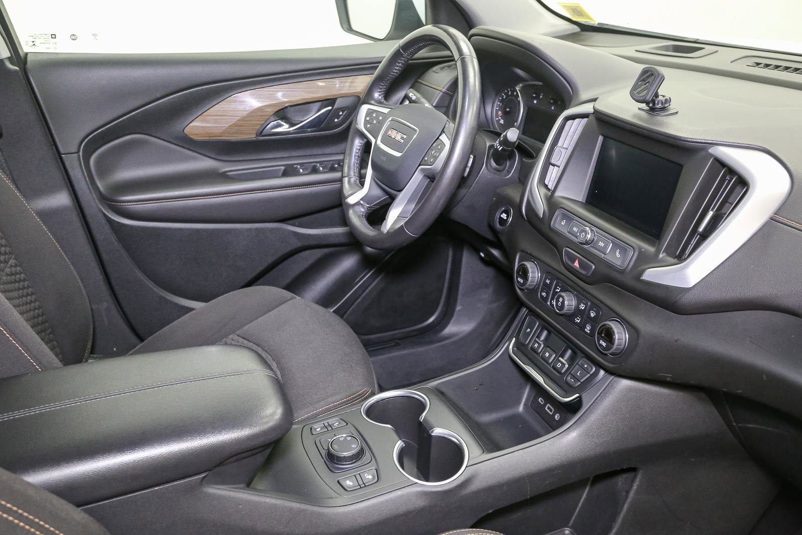 Used 2021 GMC Terrain SLE w/ Driver Convenience Package image 25