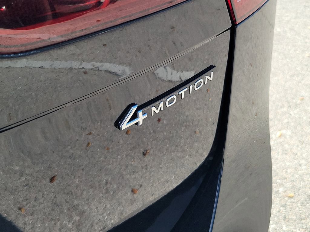 Used 2023 Volkswagen Tiguan SEL R-Line image 13