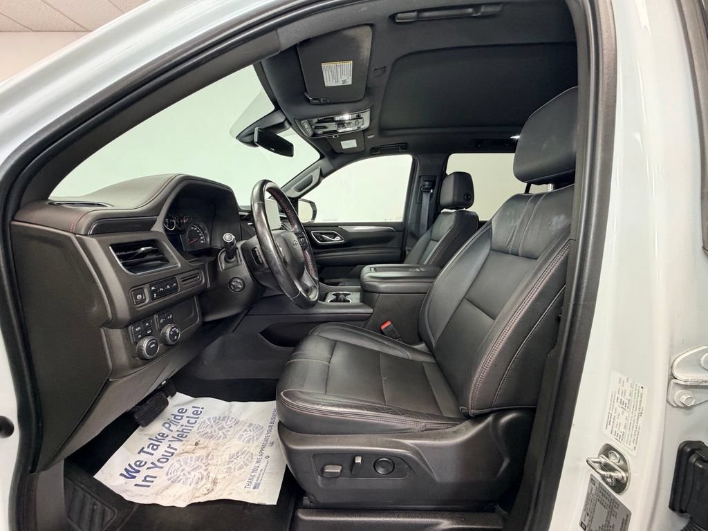 Used 2021 Chevrolet Tahoe RST w/ Luxury Package AWD/4WD image 2