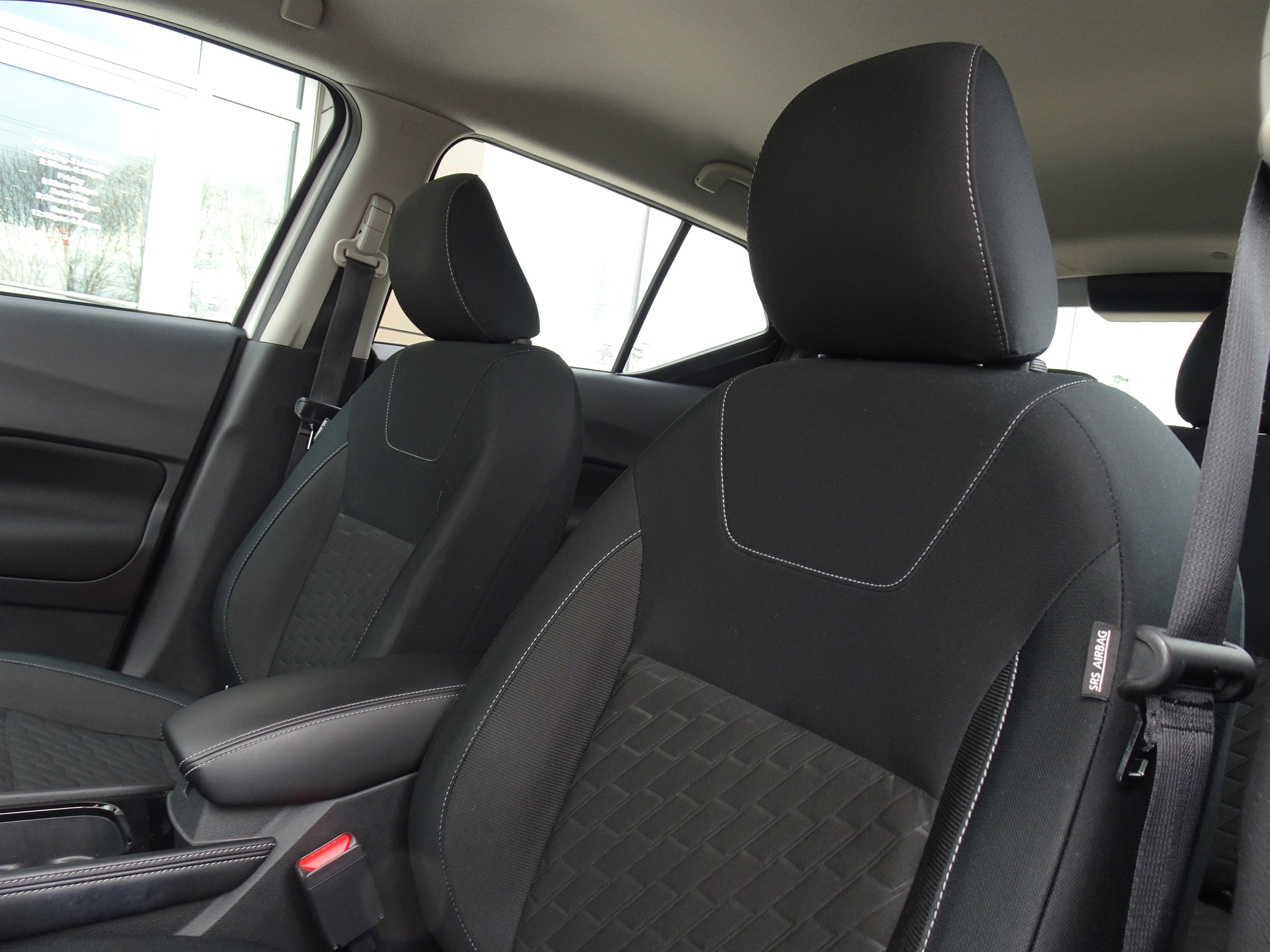 Used 2023 Nissan Kicks SV image 10