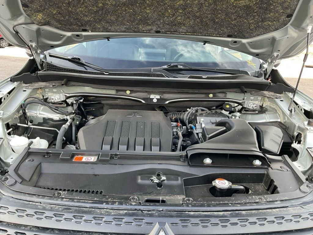 Used 2025 Mitsubishi Eclipse Cross AWD image 20