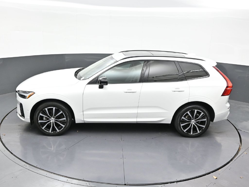 Certified 2024 Volvo XC60 B5 Plus AWD/4WD image 20