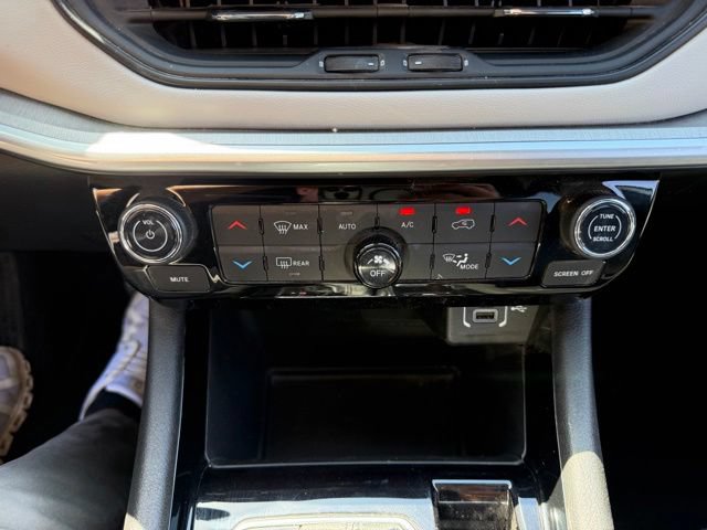 Used 2025 Jeep Compass Limited AWD/4WD image 19