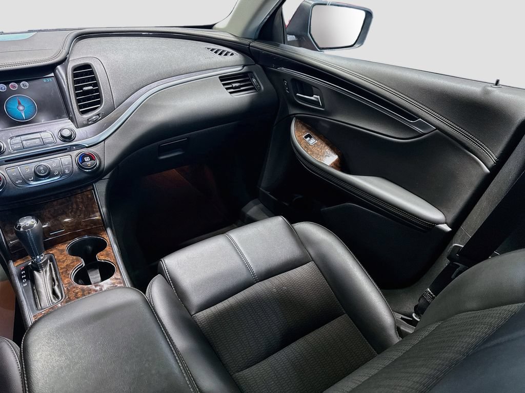 Used 2015 Chevrolet Impala LT w/ Convenience Package FWD image 22