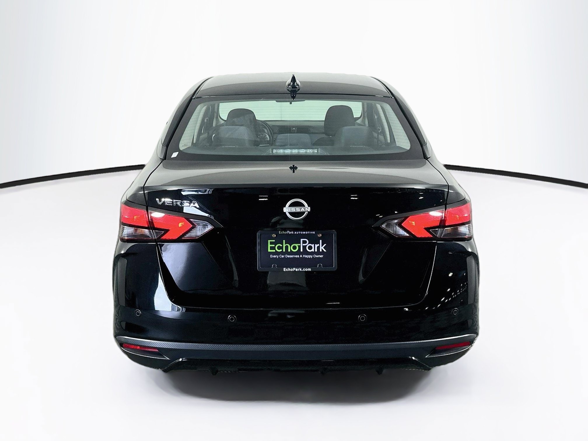 Used 2025 Nissan Versa SV FWD image 7