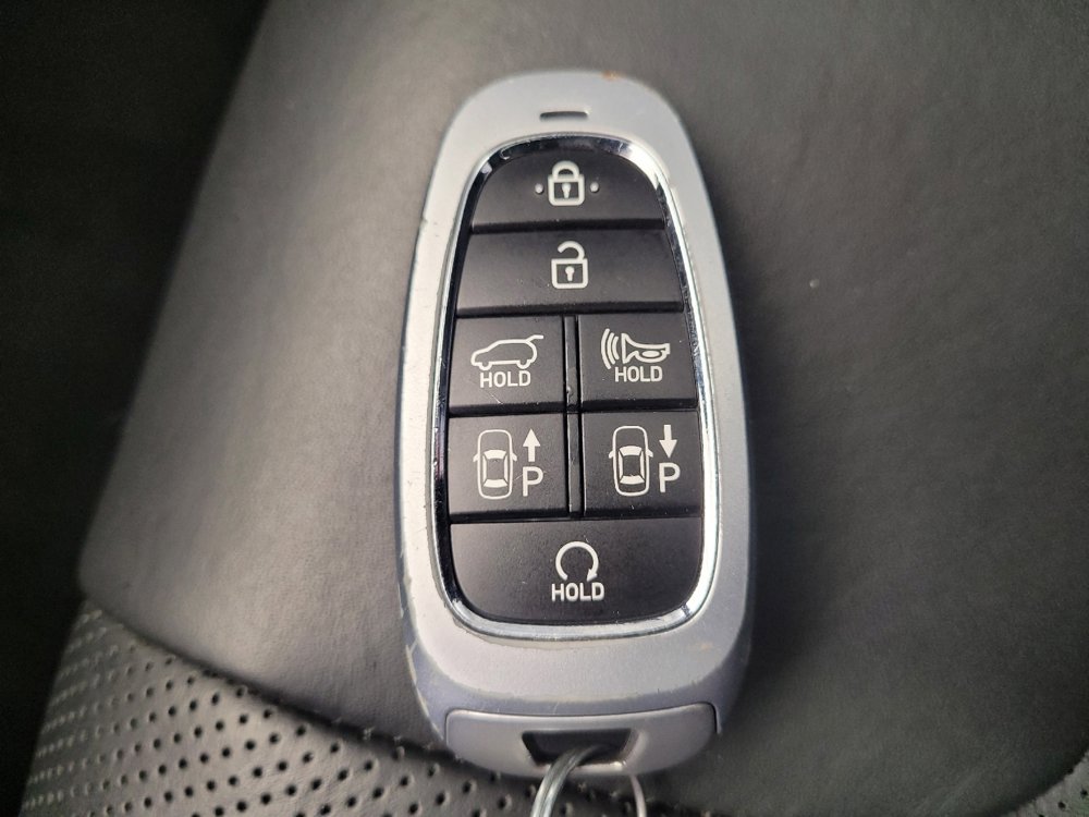 Used 2022 Hyundai Santa Fe Calligraphy AWD/4WD image 32