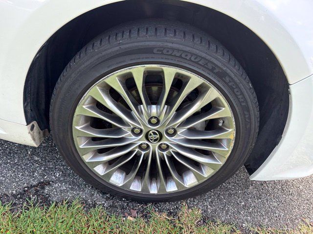 Used 2017 Toyota Avalon Limited w/ Carpet Mat Package FWD image 19
