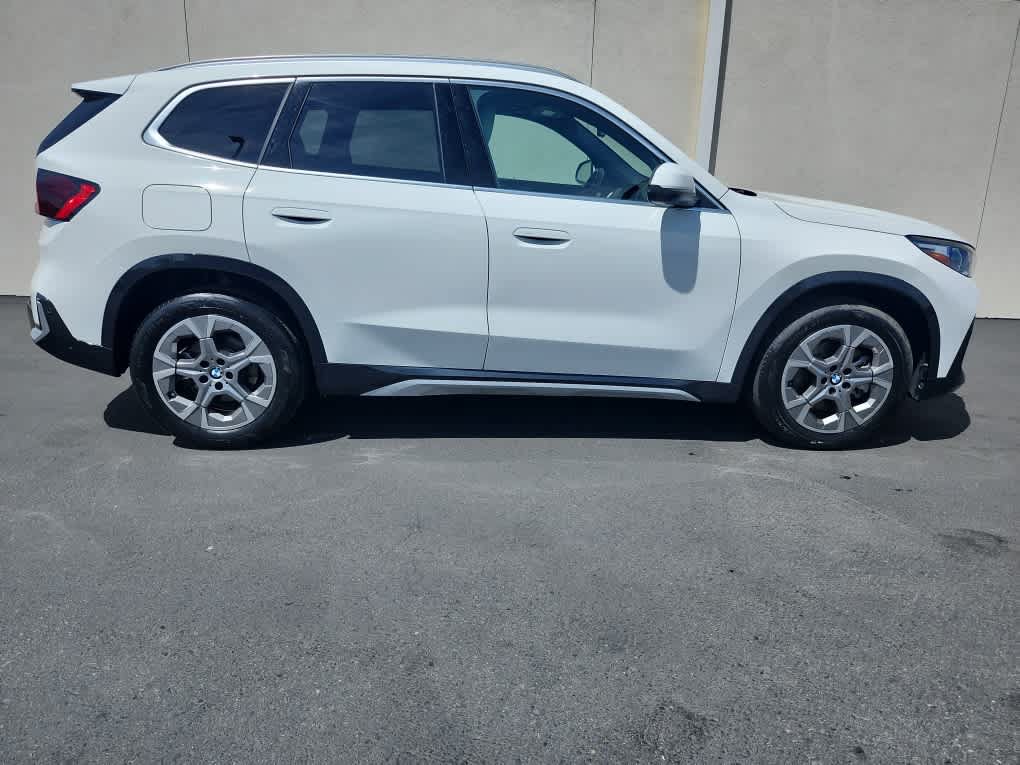 Used 2026 BMW X1 xDrive28i AWD/4WD image 3