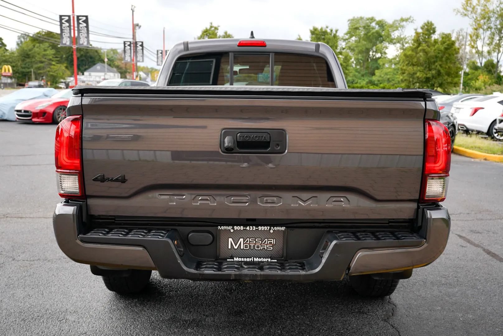 Used 2022 Toyota Tacoma SR w/ SX Package AWD/4WD image 6