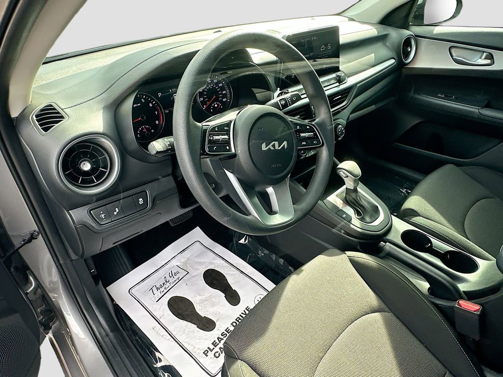 Certified 2023 Kia Forte LXS w/ LXS Technology Package FWD image 9