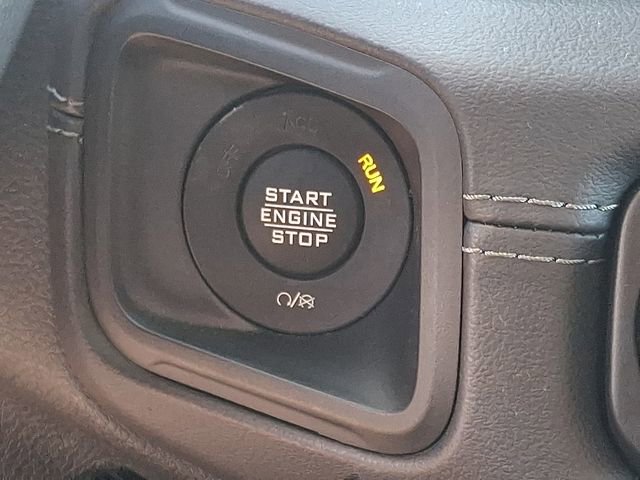 Used 2025 Jeep Wrangler Unlimited Sahara w/ Safety Group image 22