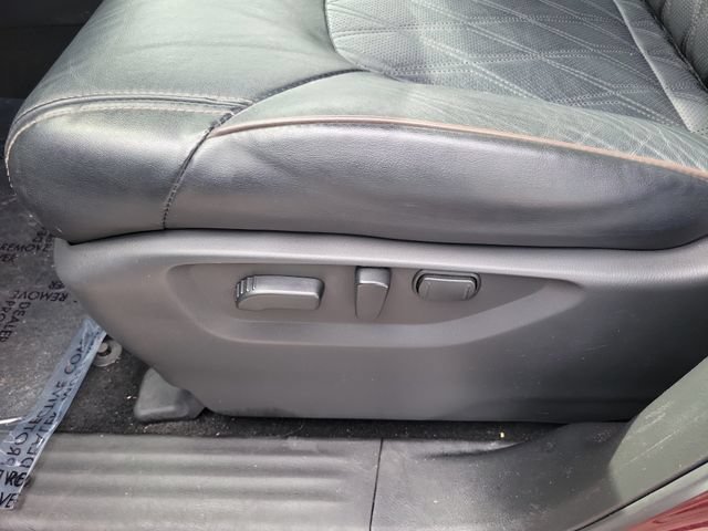 Used 2023 Nissan Armada Platinum w/ Captain's Chairs Package RWD image 23