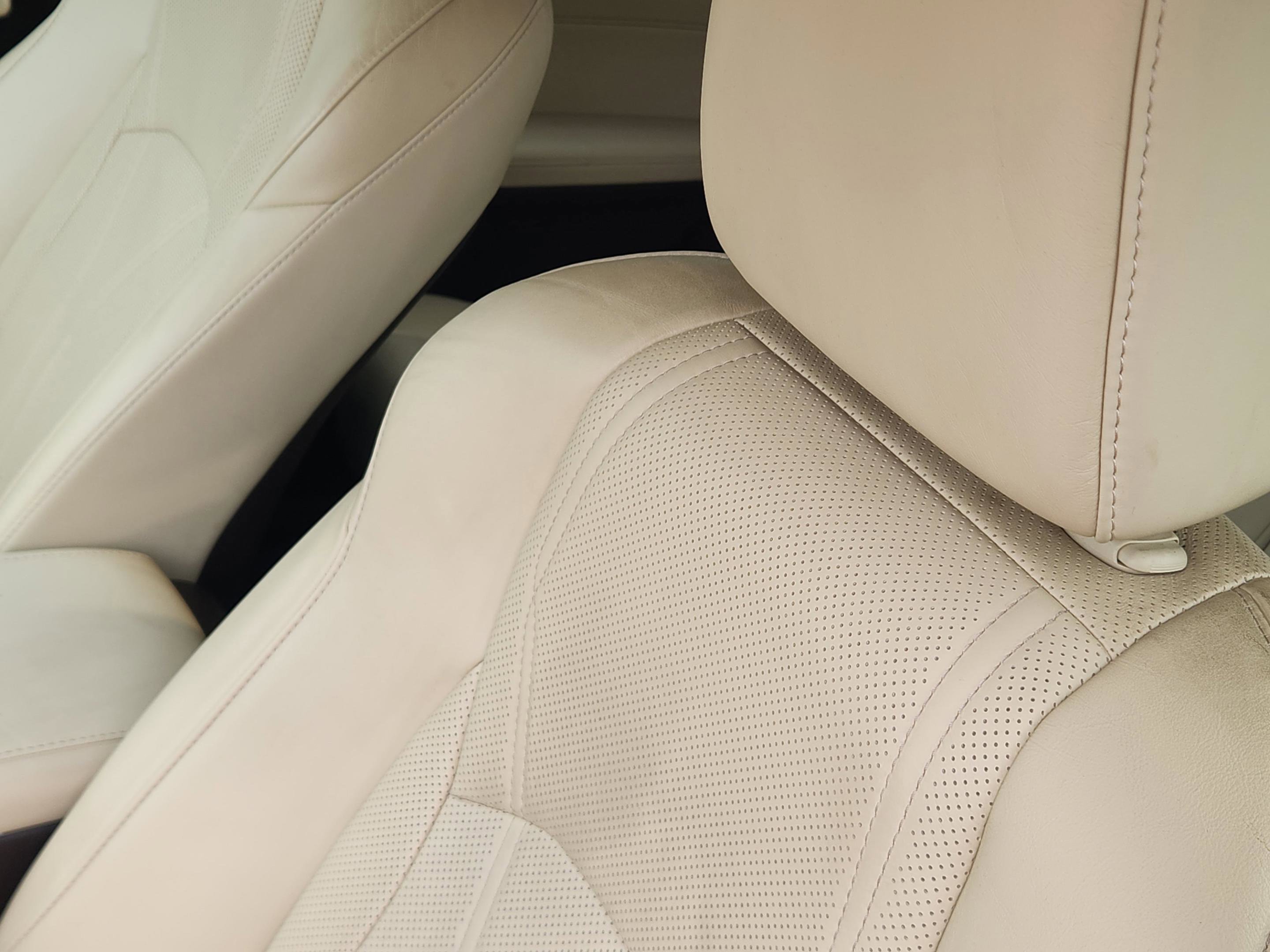 Used 2016 Lexus RX 450h FWD w/ Luxury Package image 7