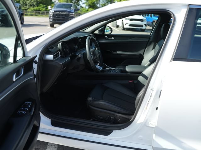 Used 2024 Kia K5 GT-Line w/ GT-Line Premium Package FWD image 12