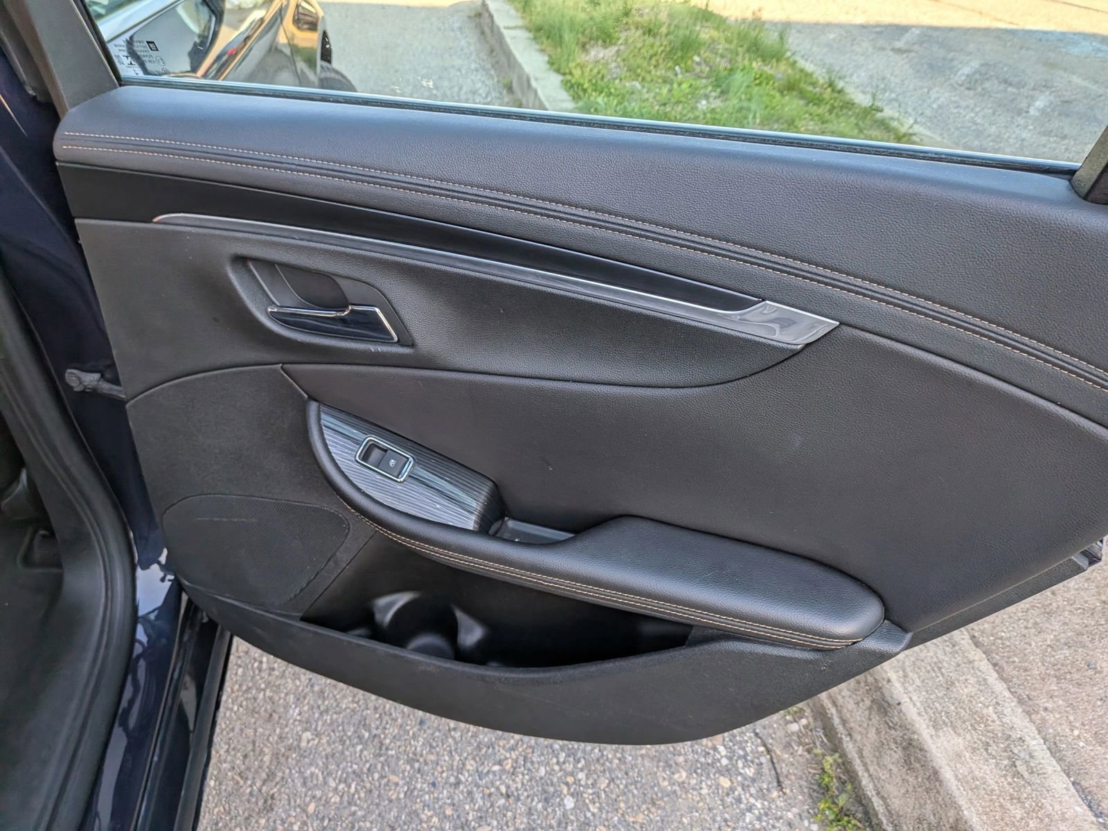 Used 2018 Chevrolet Impala LT image 33