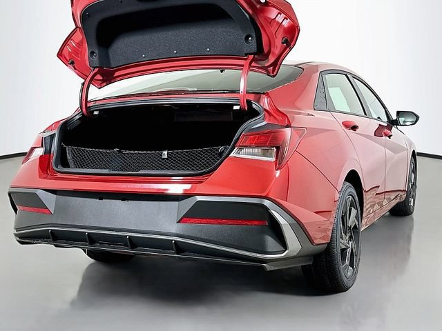 Certified 2026 Hyundai Elantra Sport FWD image 24