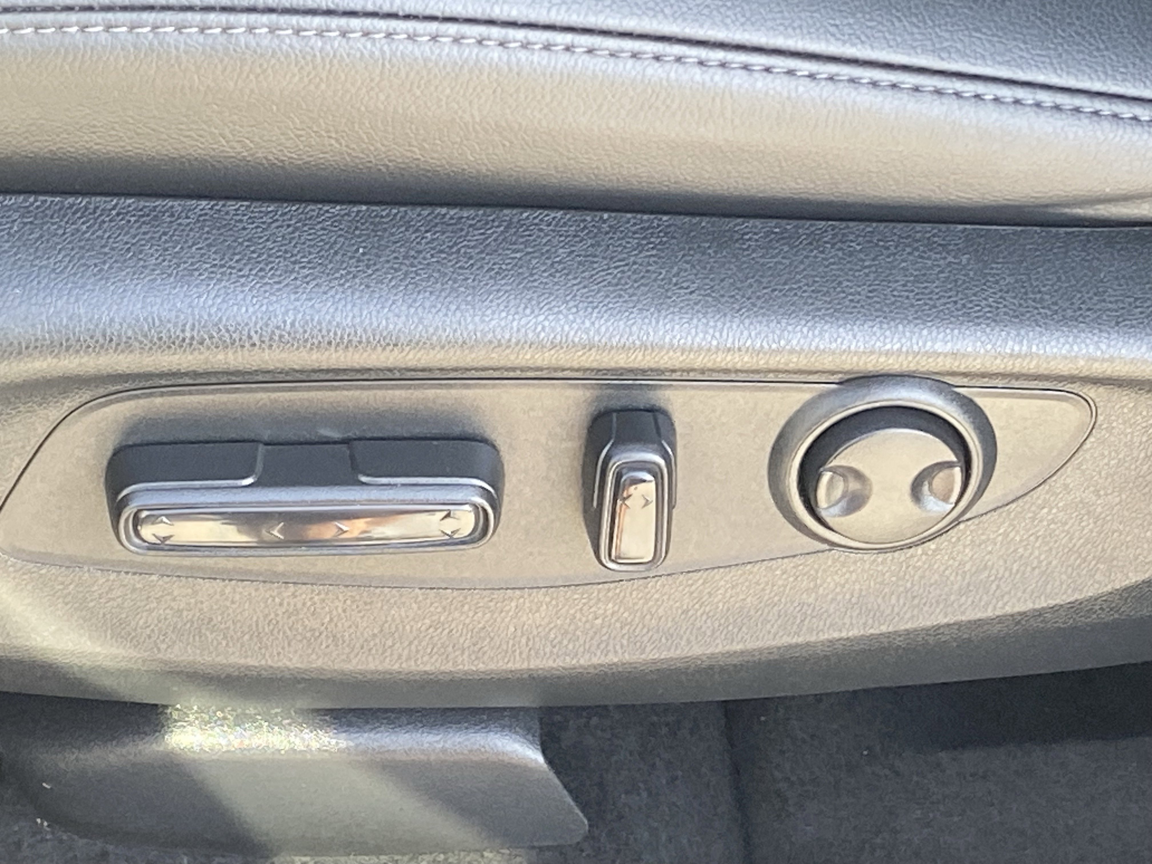 Used 2025 Honda CR-V EX-L image 29