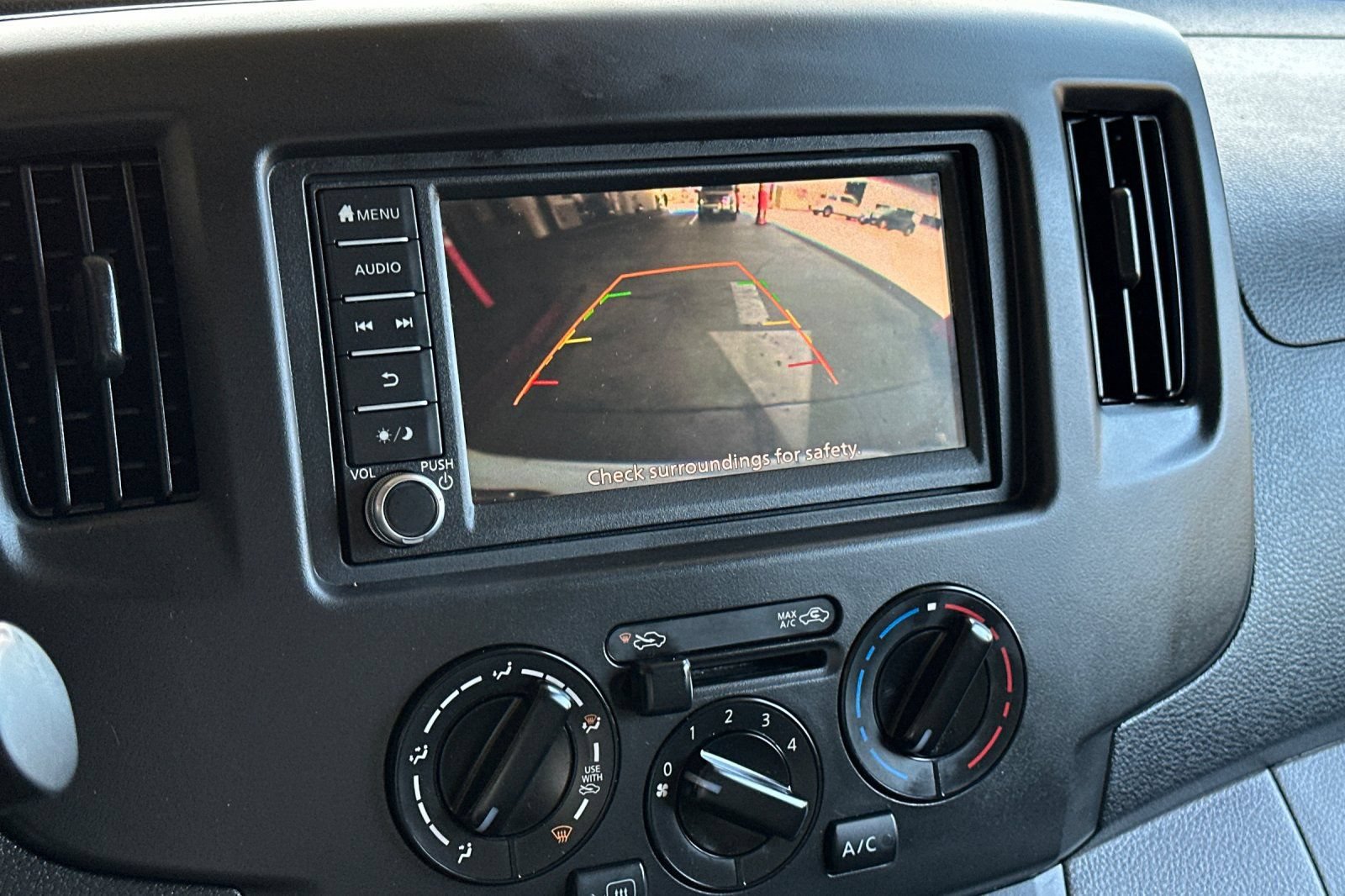 Used 2020 Nissan NV200 SV FWD image 19