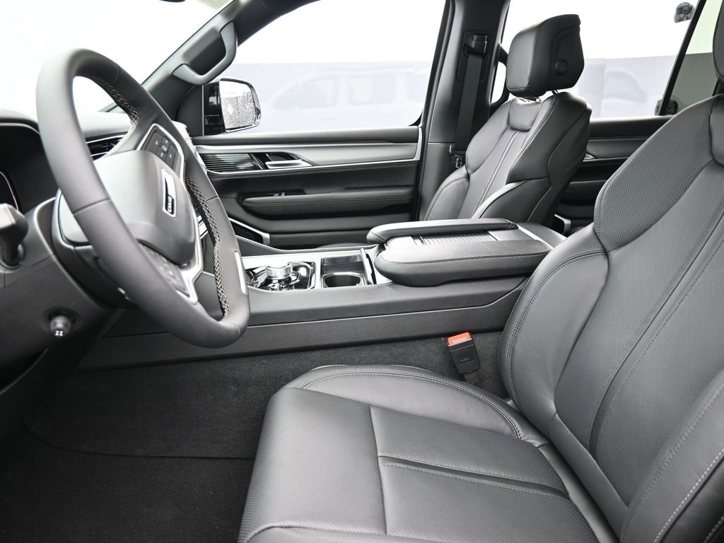 New 2026 Jeep Grand Wagoneer L Limited image 11