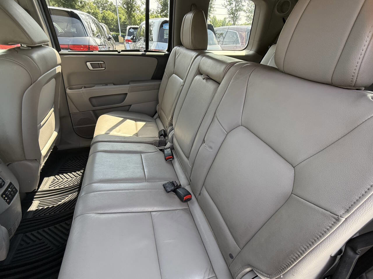 Used 2012 Honda Pilot Touring image 18