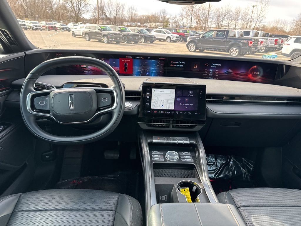 Used 2024 Lincoln Nautilus Reserve w/ Equipment Group 202A image 6