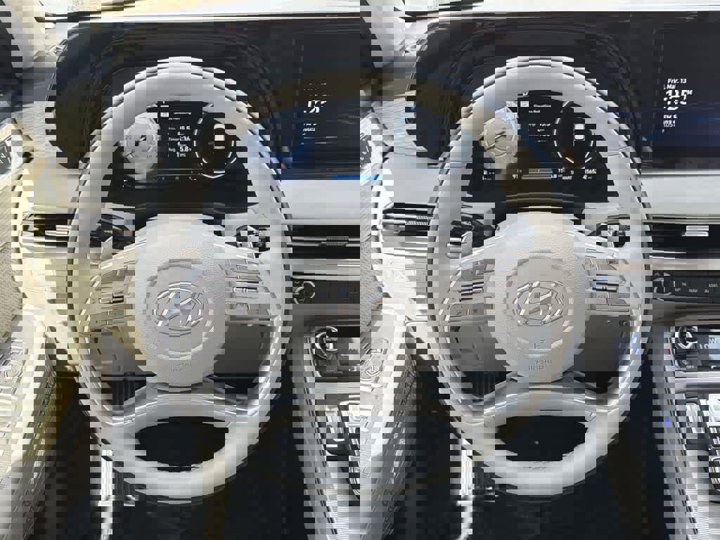 Used 2024 Hyundai Palisade Calligraphy image 13