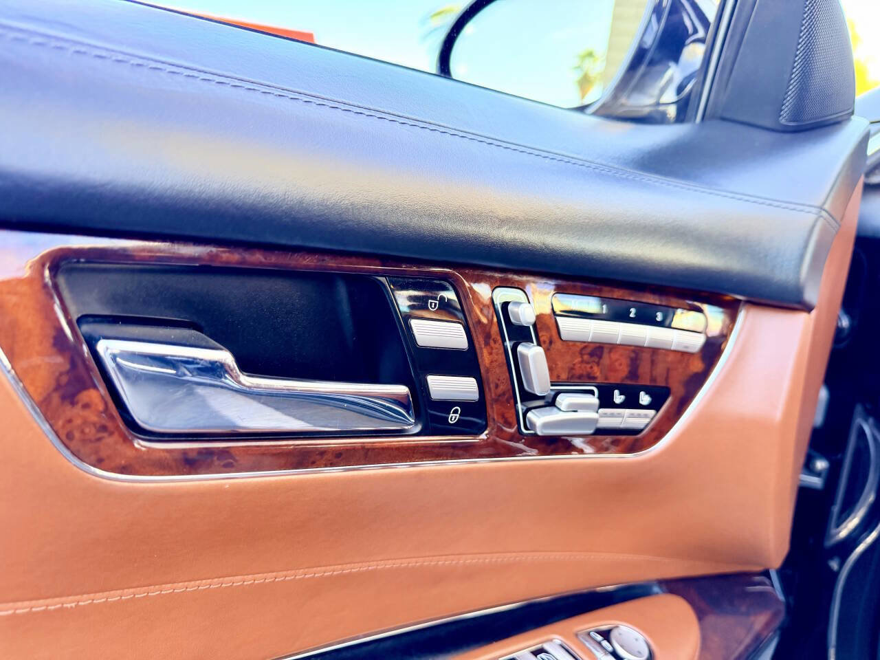 Used 2007 Mercedes-Benz CL 600 image 11