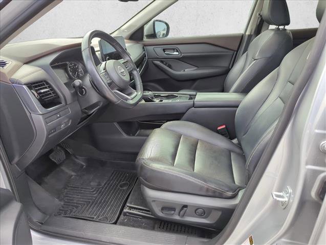 Used 2023 Nissan Rogue SL w/ SL Premium Package image 12