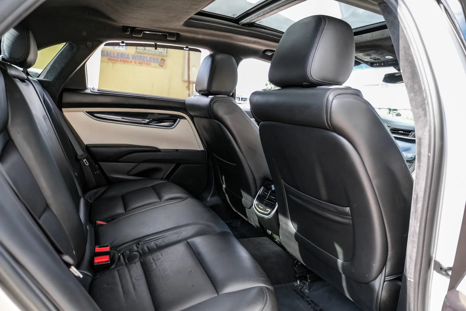 Used 2015 Cadillac XTS Platinum AWD/4WD image 28