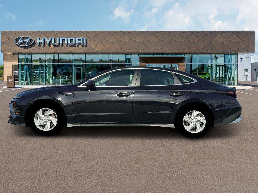 New 2026 Hyundai Sonata SE image 3