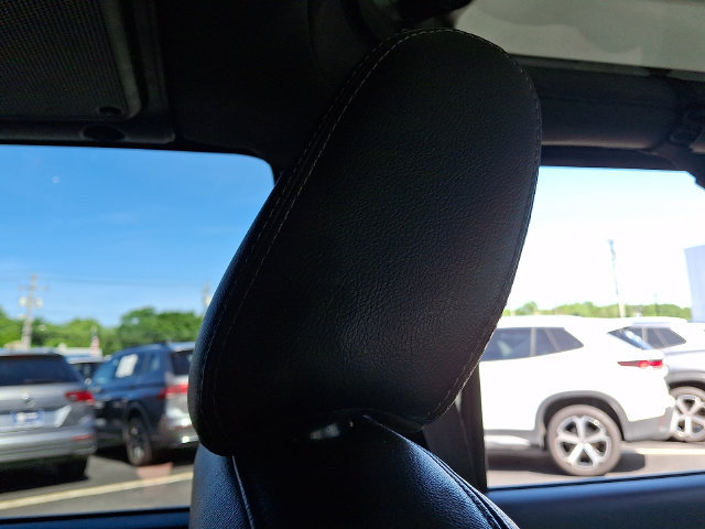 Used 2017 Jeep Wrangler Unlimited Sahara AWD/4WD image 13