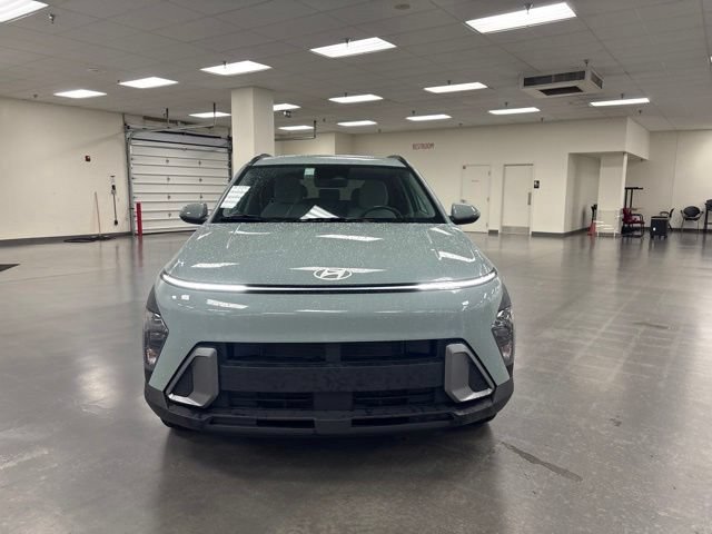 Used 2024 Hyundai Kona SEL AWD/4WD image 2