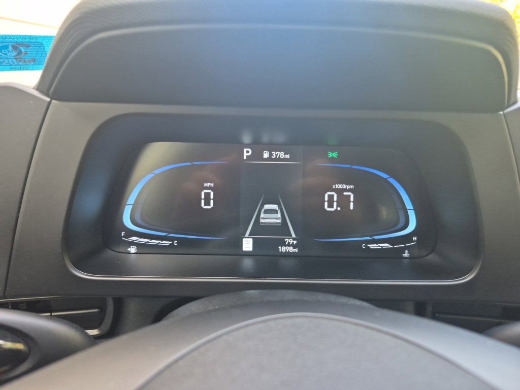 Used 2025 Hyundai Elantra Sport image 17