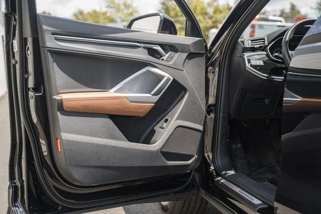 Used 2021 Audi Q3 2.0T Premium Plus w/ Premium Plus Package image 41