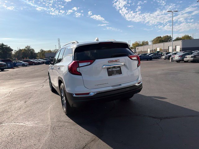 Used 2023 GMC Terrain SLT FWD image 13