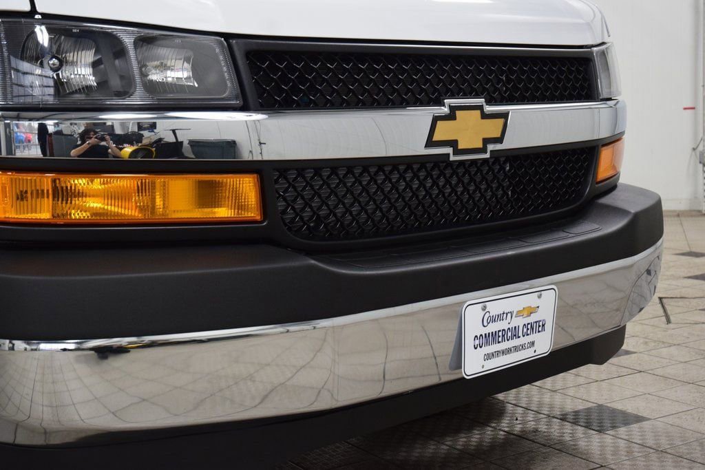 New 2026 Chevrolet Express 3500 w/ Power Convenience Package RWD image 7