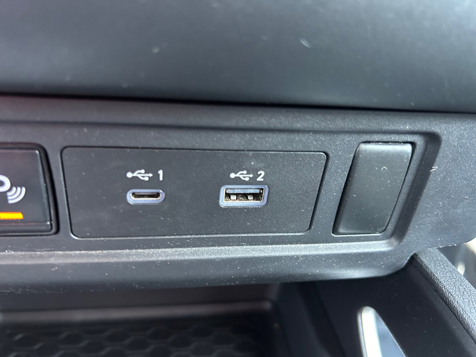 Used 2022 Nissan Frontier SV w/ Technology Package image 17