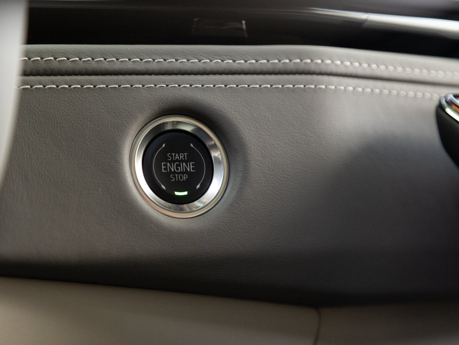 Used 2026 Cadillac Escalade Platinum Sport AWD/4WD image 19