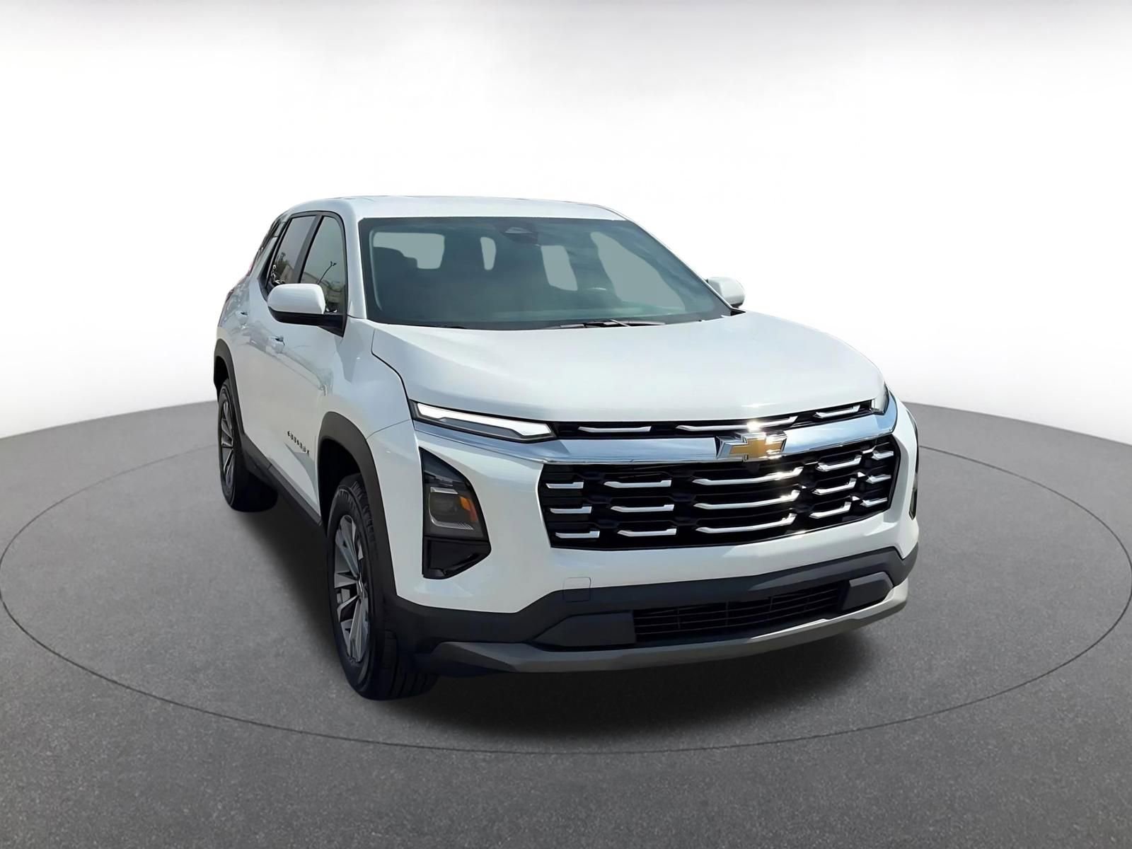 Used 2025 Chevrolet Equinox LT image 3