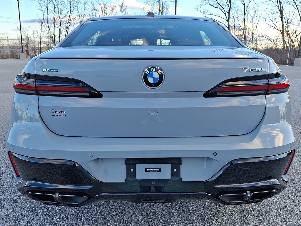 Certified 2023 BMW 760i xDrive image 8