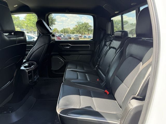 Used 2025 RAM 1500 Laramie AWD/4WD image 27