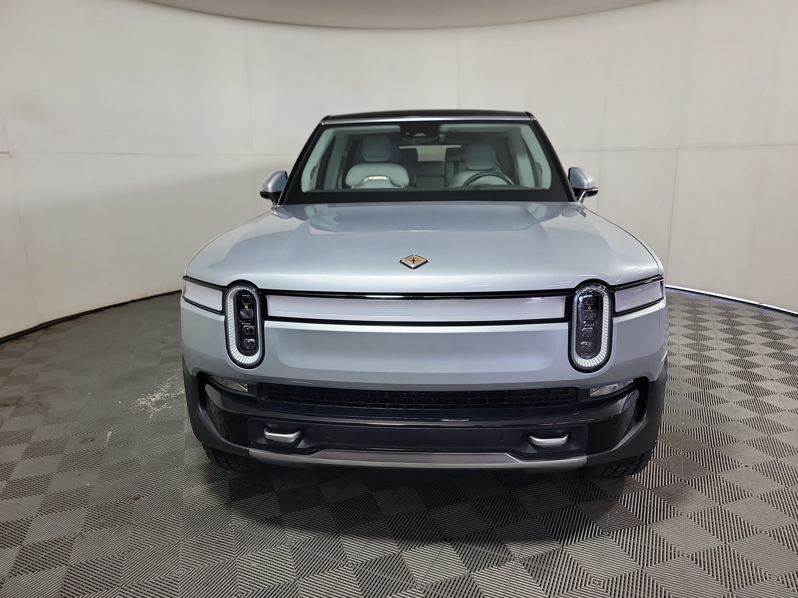 Used 2023 Rivian R1S Adventure AWD/4WD image 8